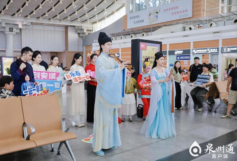 “这个夏天泉是清凉”位列抖音同城榜TOP1，“动车清凉游”成为新风尚！