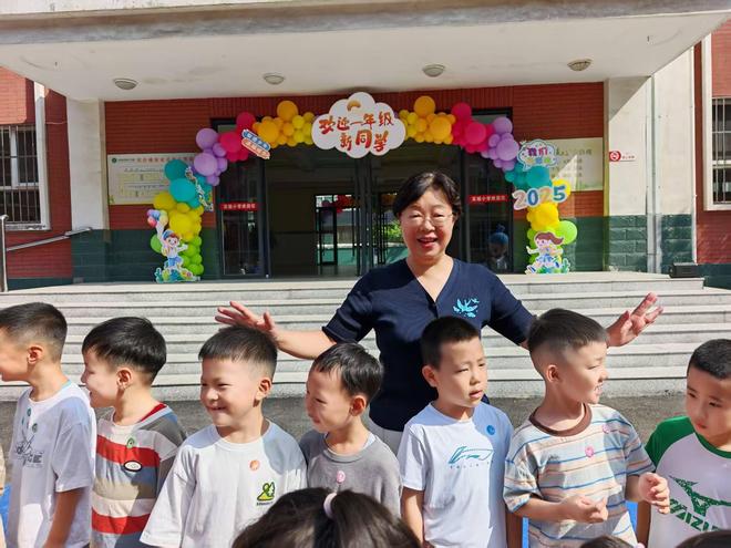 萌娃初体验！太原市小店区实验小学校新生报到日
