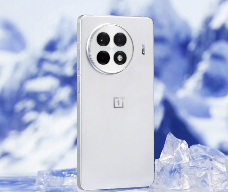 OPPO豁出去了！骁龙8至尊版手机突降1100元，16GB+512GB+6100mAh
